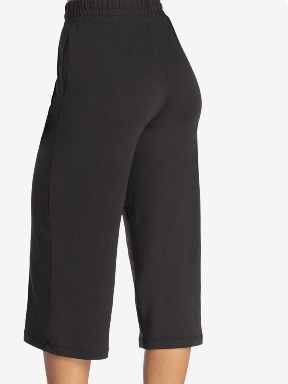 Lululemon Wide-Leg Cropped Pants , size 10- Black